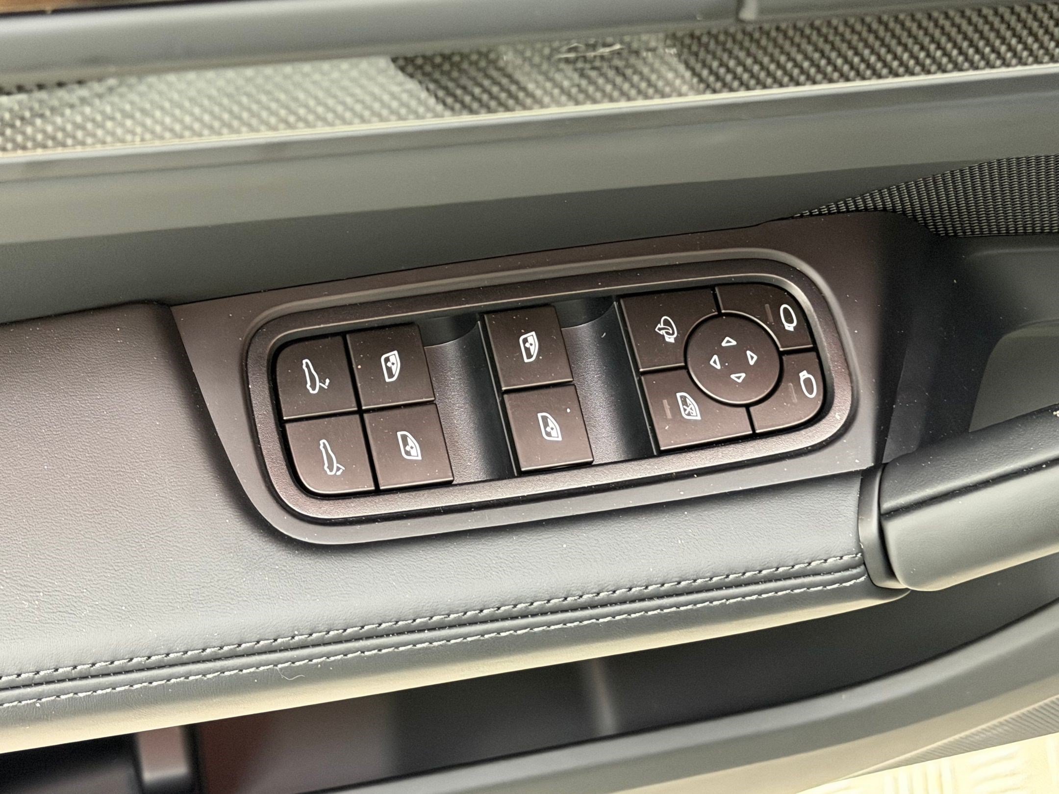 New 2026 Porsche Cayenne GTS AWD/4WD image 15