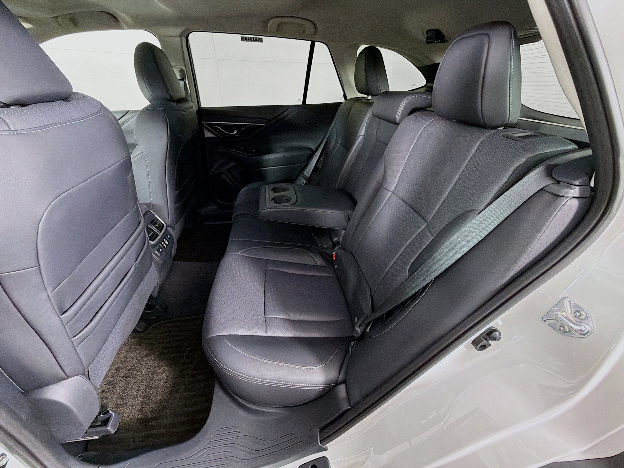 Used 2025 Subaru Outback Limited image 22