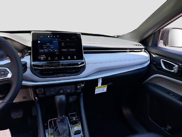 New 2026 Jeep Compass Limited AWD/4WD image 24