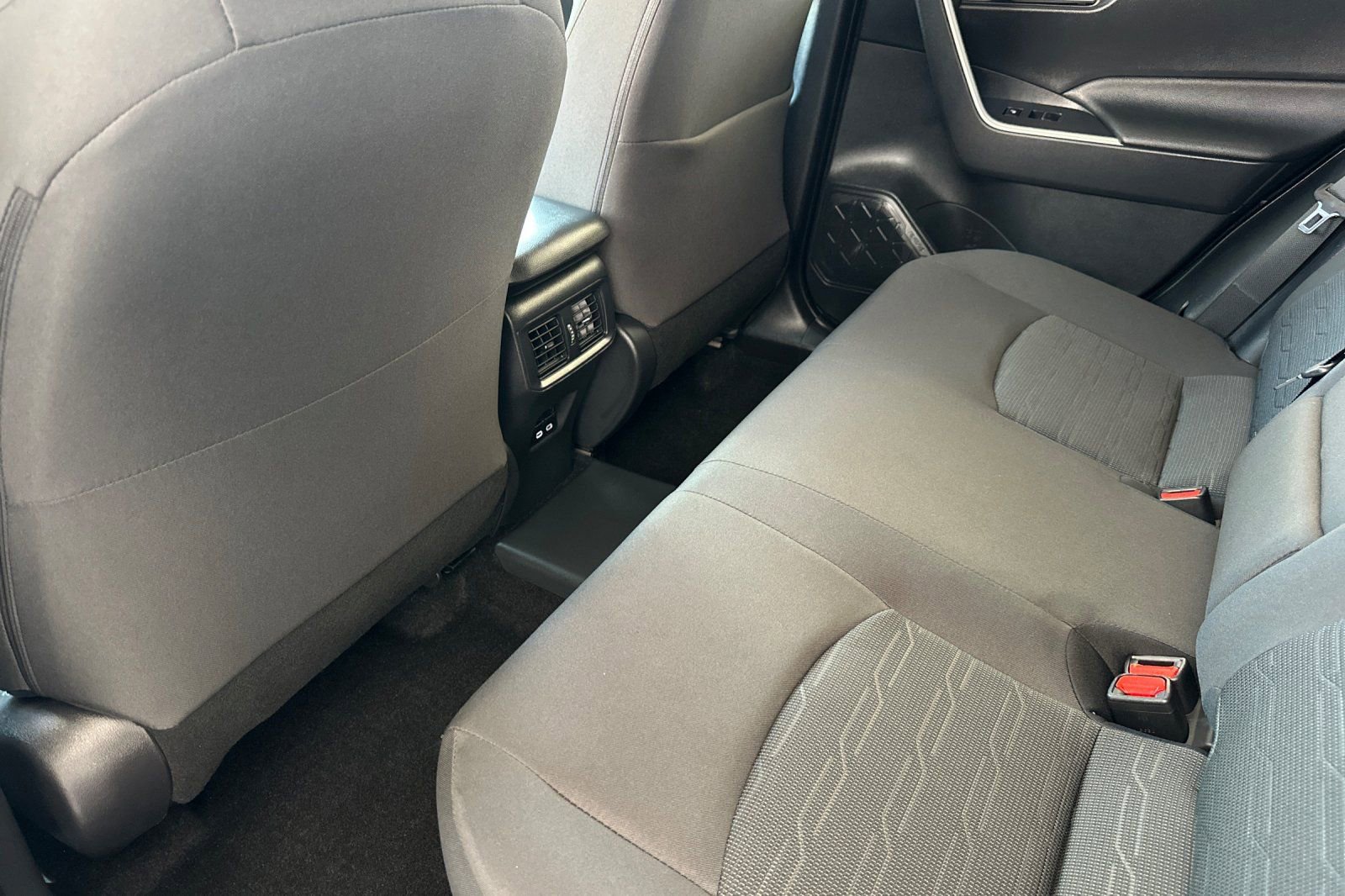 Used 2023 Toyota RAV4 SE w/ Weather & Moonroof Package AWD/4WD image 12