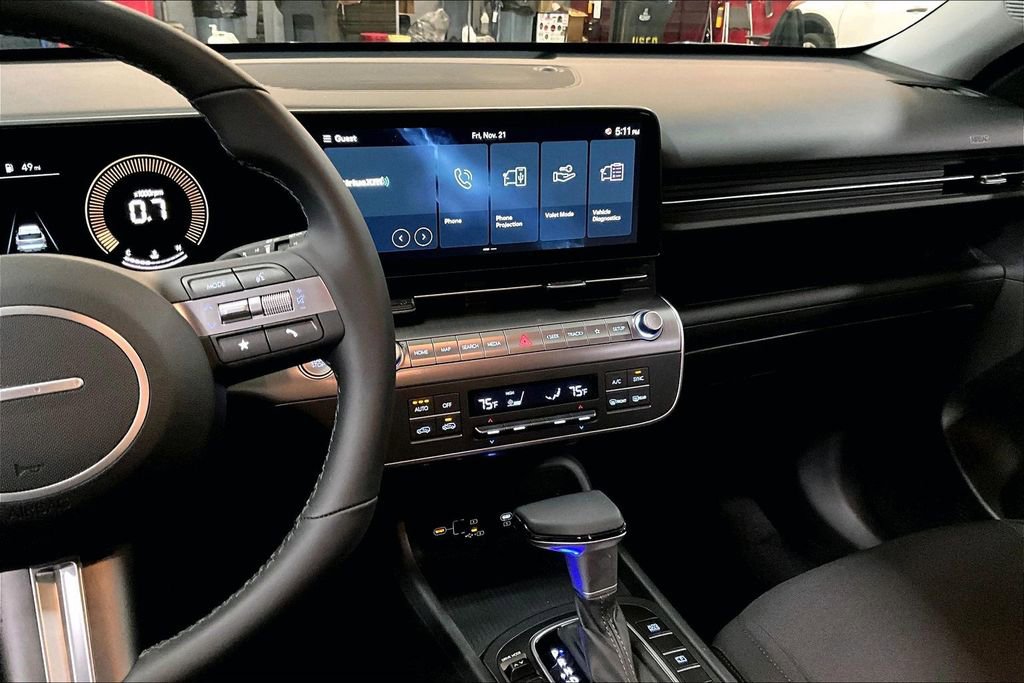 Certified 2025 Hyundai Kona SEL image 5