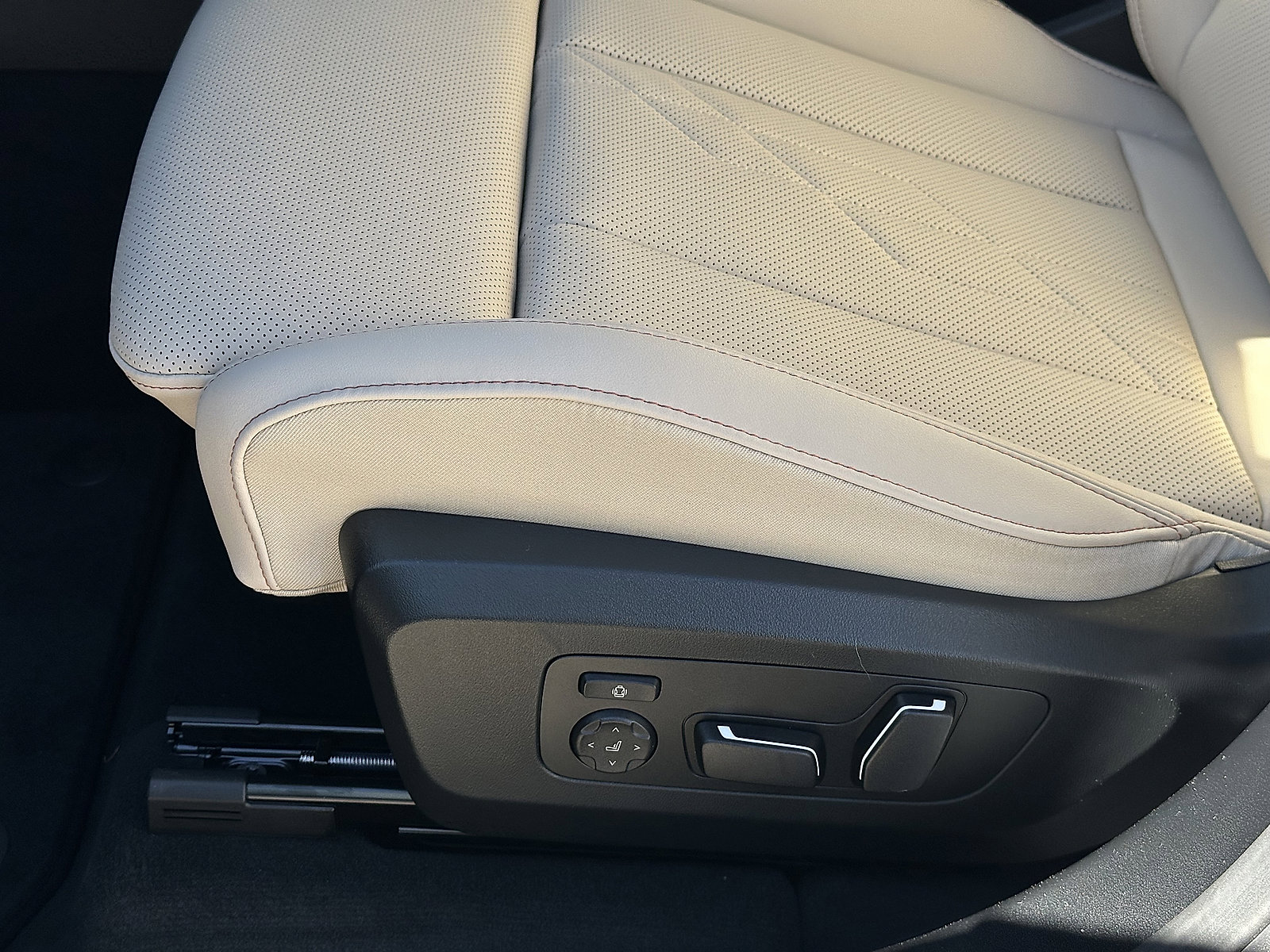 New 2026 BMW X3 xDrive30 w/ Premium Package image 12