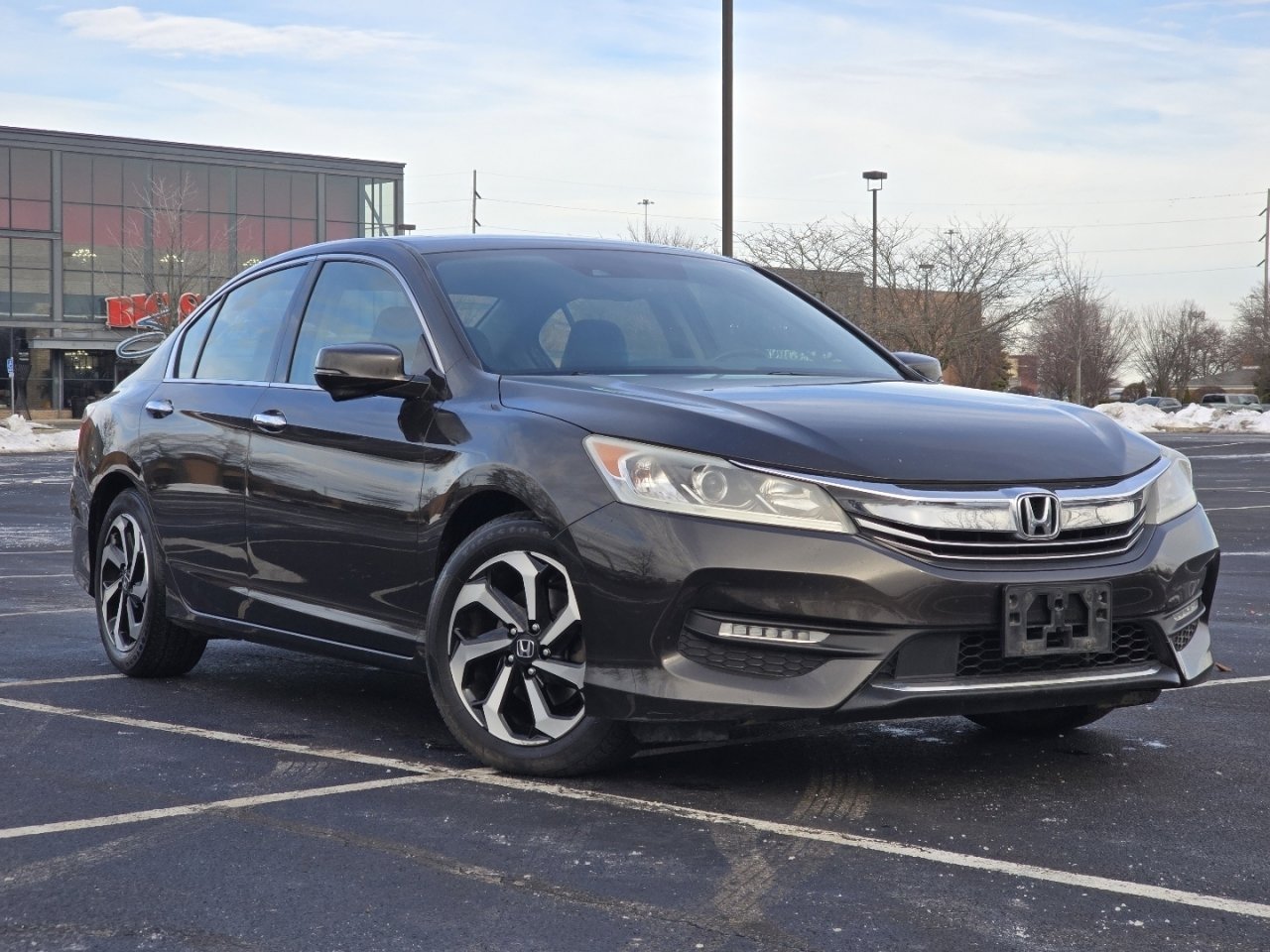 Certified 2017 Honda Accord EX-L image 2