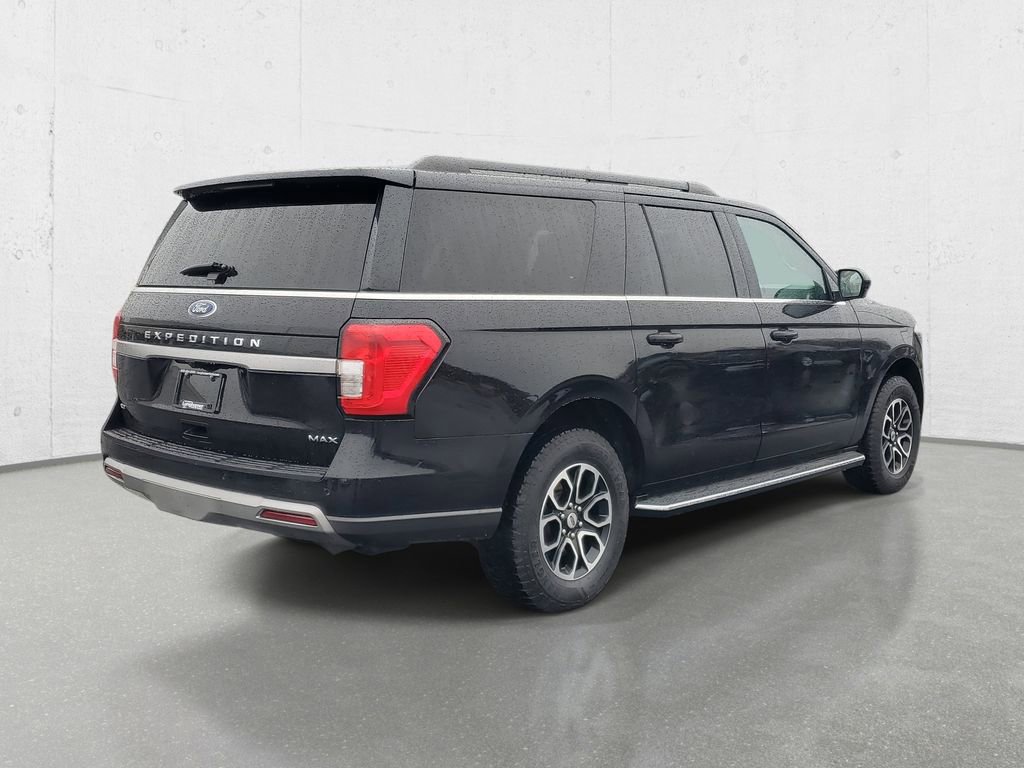Used 2023 Ford Expedition Max XLT image 7