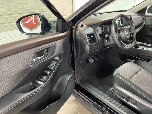 Used 2021 Nissan Rogue SV AWD/4WD image 10