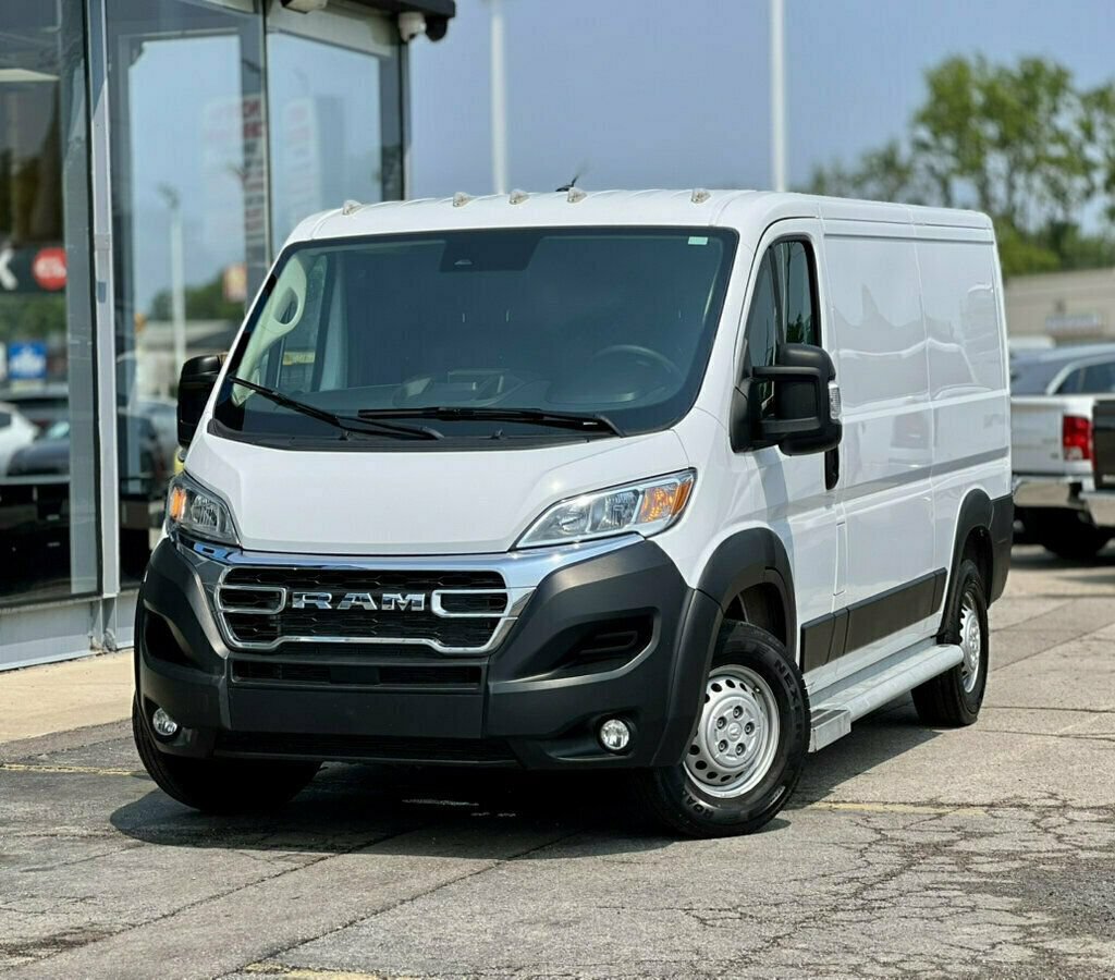 Used 2025 RAM ProMaster 2500 w/ U-Haul Equipment Group FWD image 25