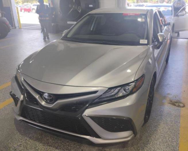 Used 2022 Toyota Camry XSE image 1