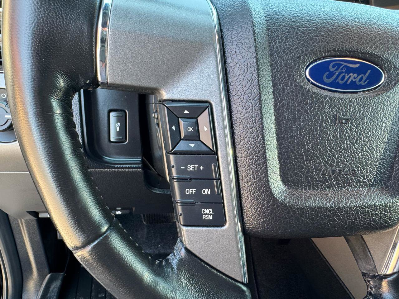 Used 2016 Ford Expedition Platinum image 33