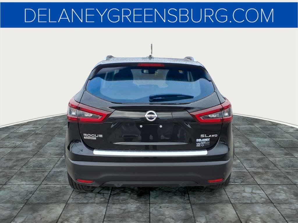 Used 2022 Nissan Rogue Sport SL w/ Premium Package image 4