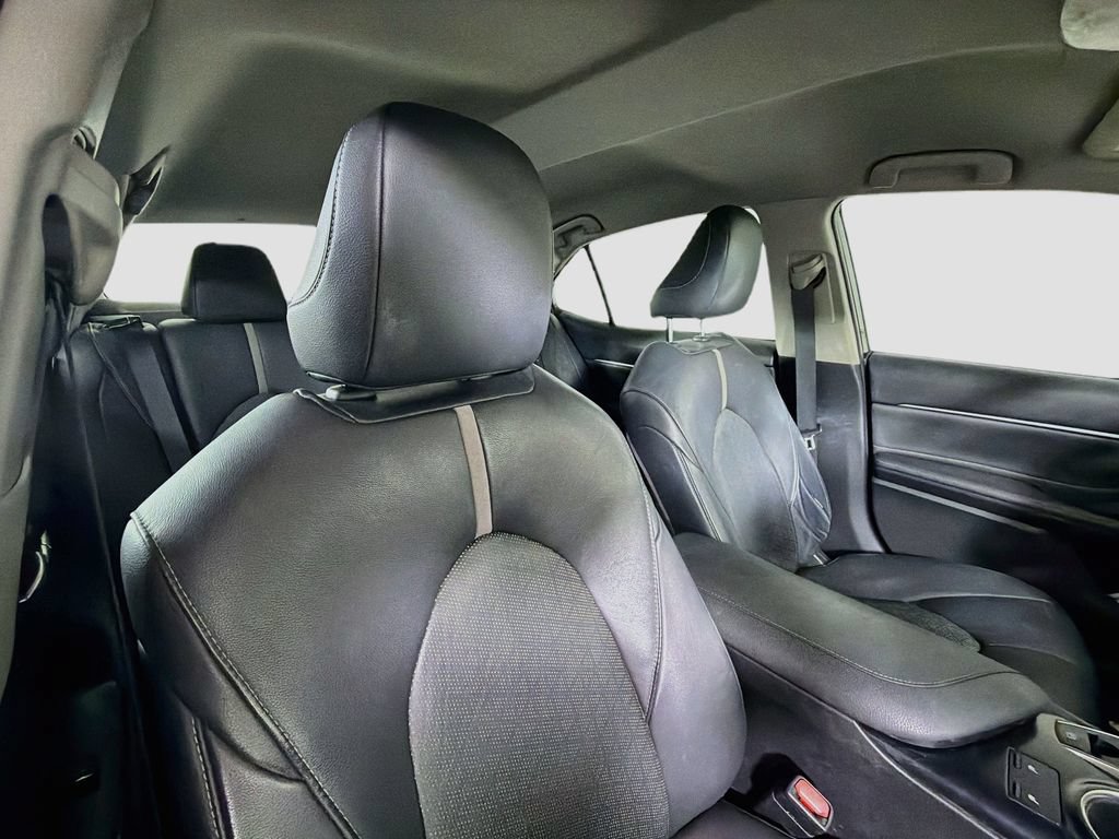 Used 2018 Toyota Camry XSE FWD image 22