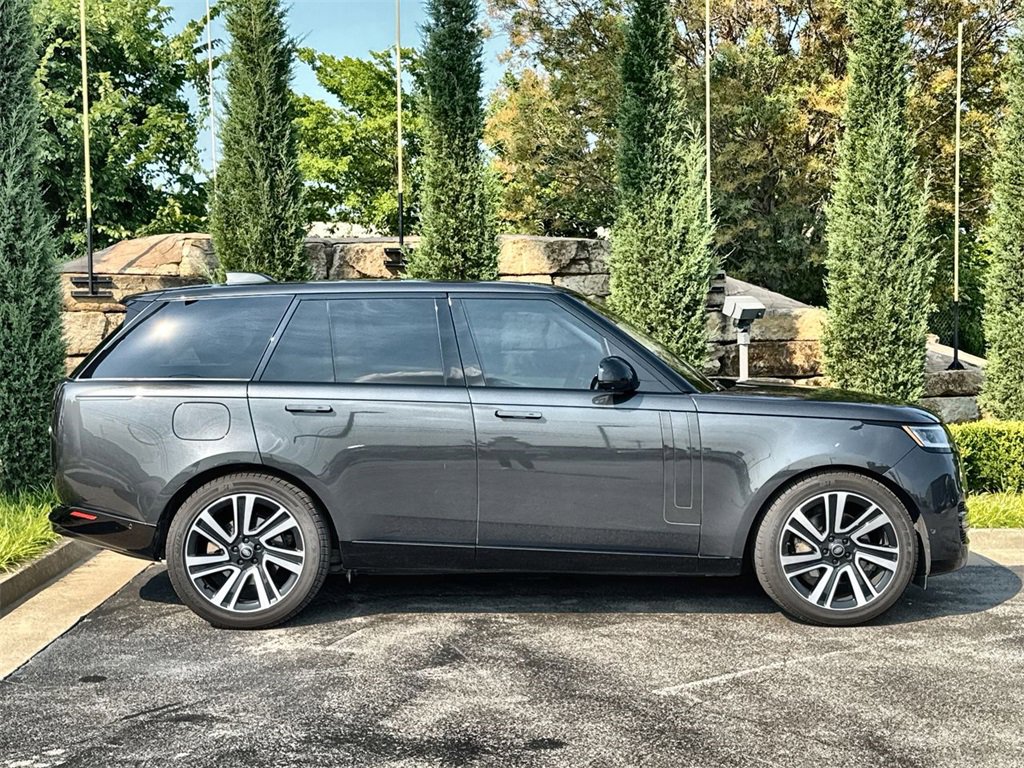 Certified 2023 Land Rover Range Rover SE image 6