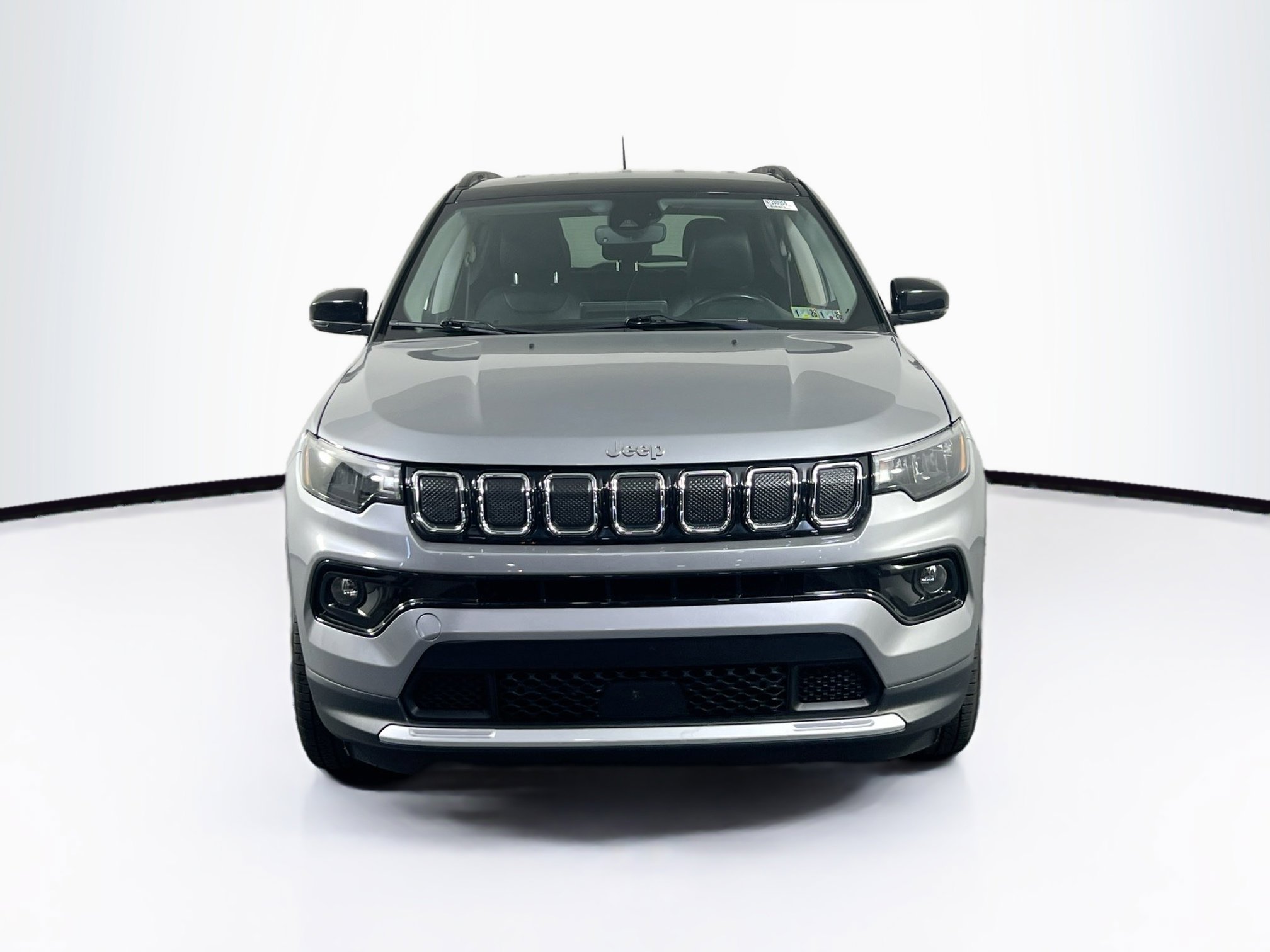 Used 2022 Jeep Compass Limited image 2
