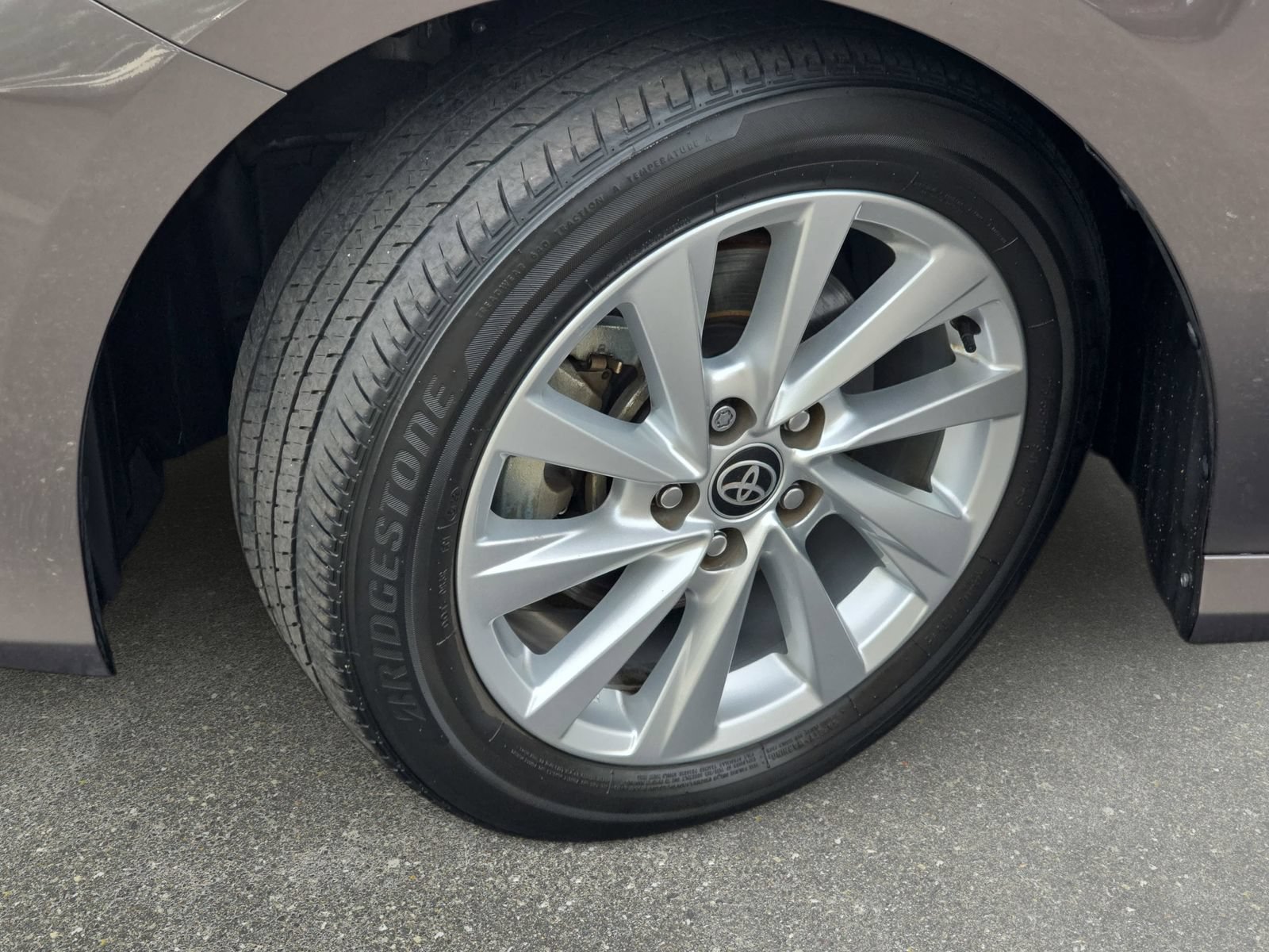 Used 2023 Toyota Camry LE FWD image 30