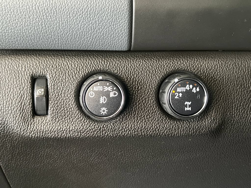 Used 2021 Chevrolet Colorado Z71 w/ Safety Package AWD/4WD image 25