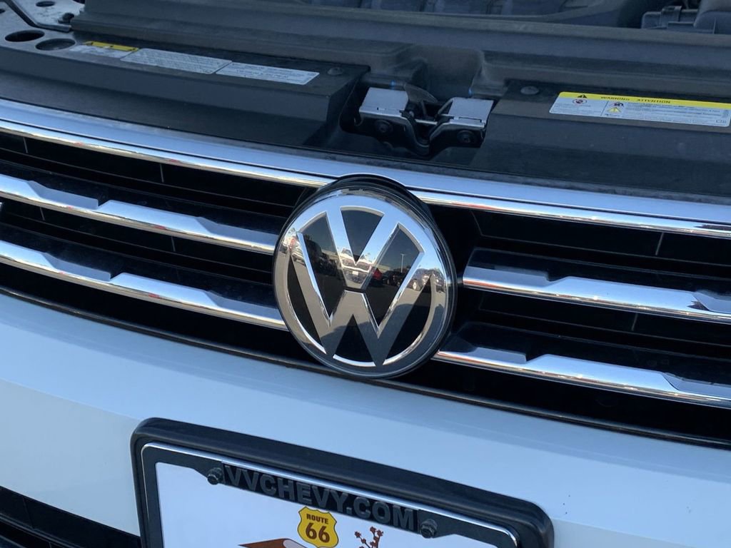 Used 2020 Volkswagen Tiguan SEL Premium R-Line image 30