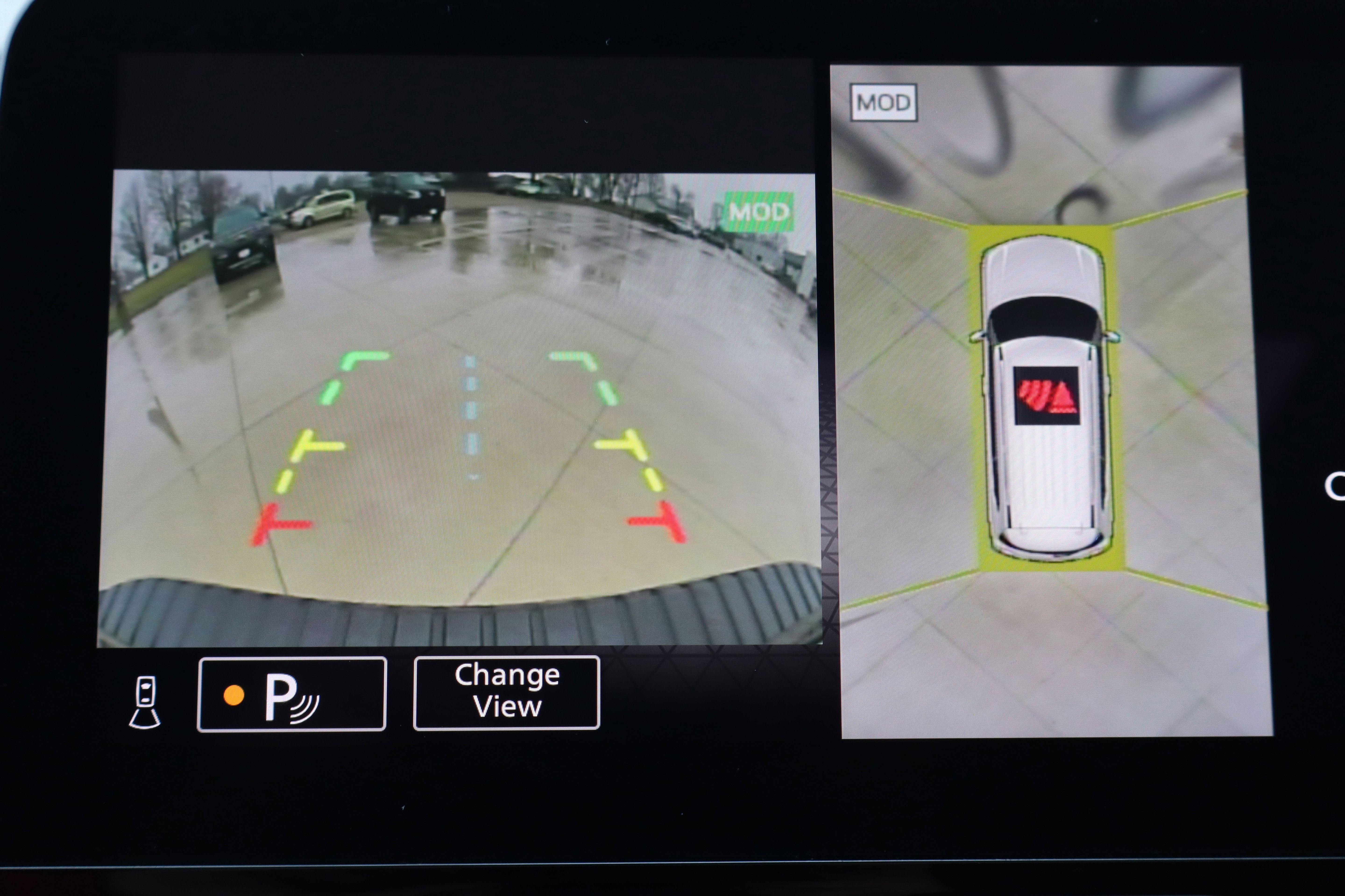 Used 2024 Nissan Armada Platinum w/ Captain's Chairs Package image 22