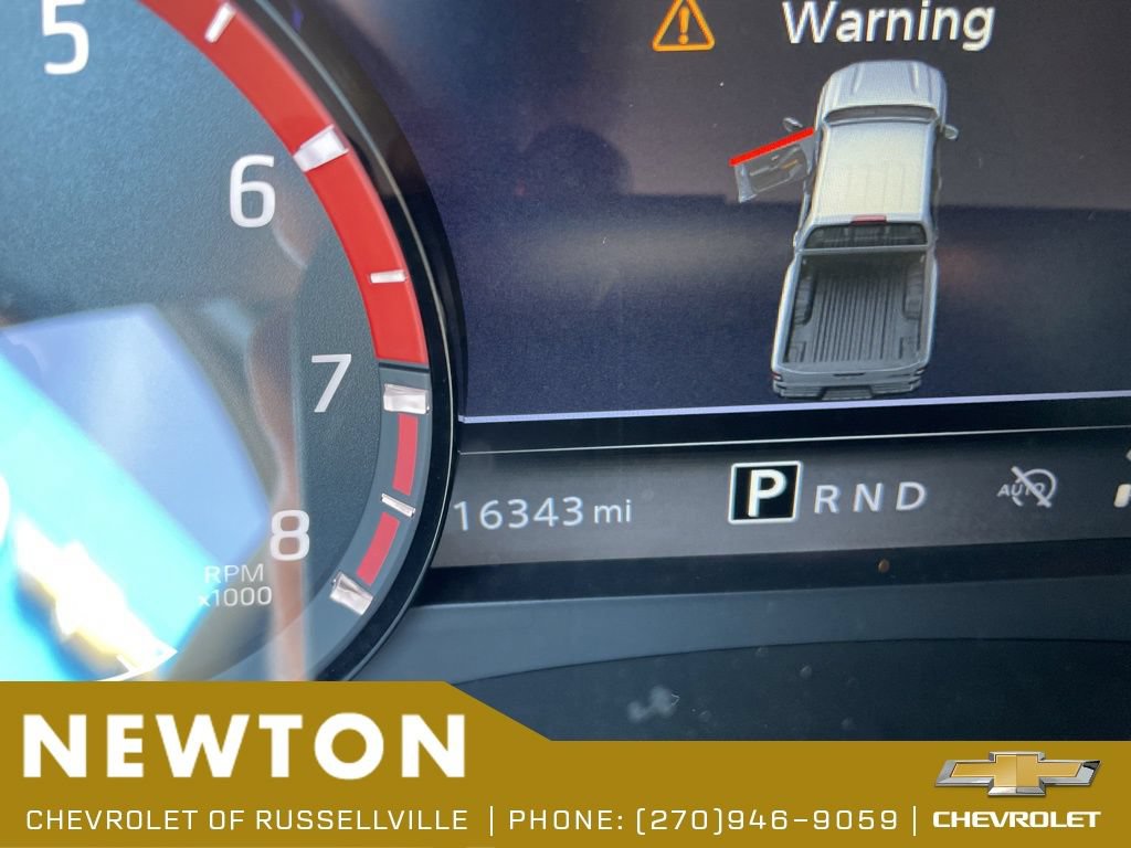 Used 2025 Nissan Frontier PRO-4X AWD/4WD image 17