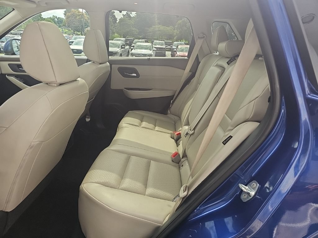 Used 2023 Nissan Rogue SV w/ SV Premium Package AWD/4WD image 14