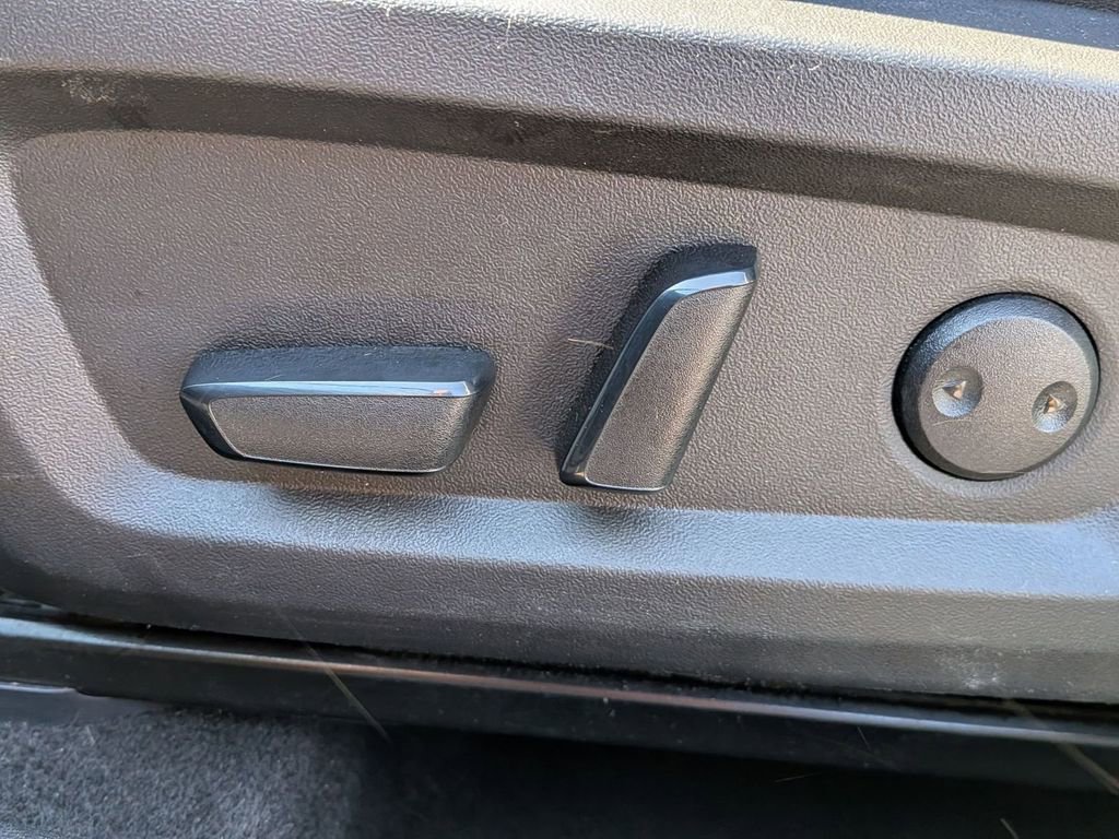 Used 2023 Mitsubishi Outlander SE Black Edition image 13