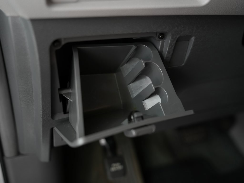 Used 2015 Toyota Sienna L image 45