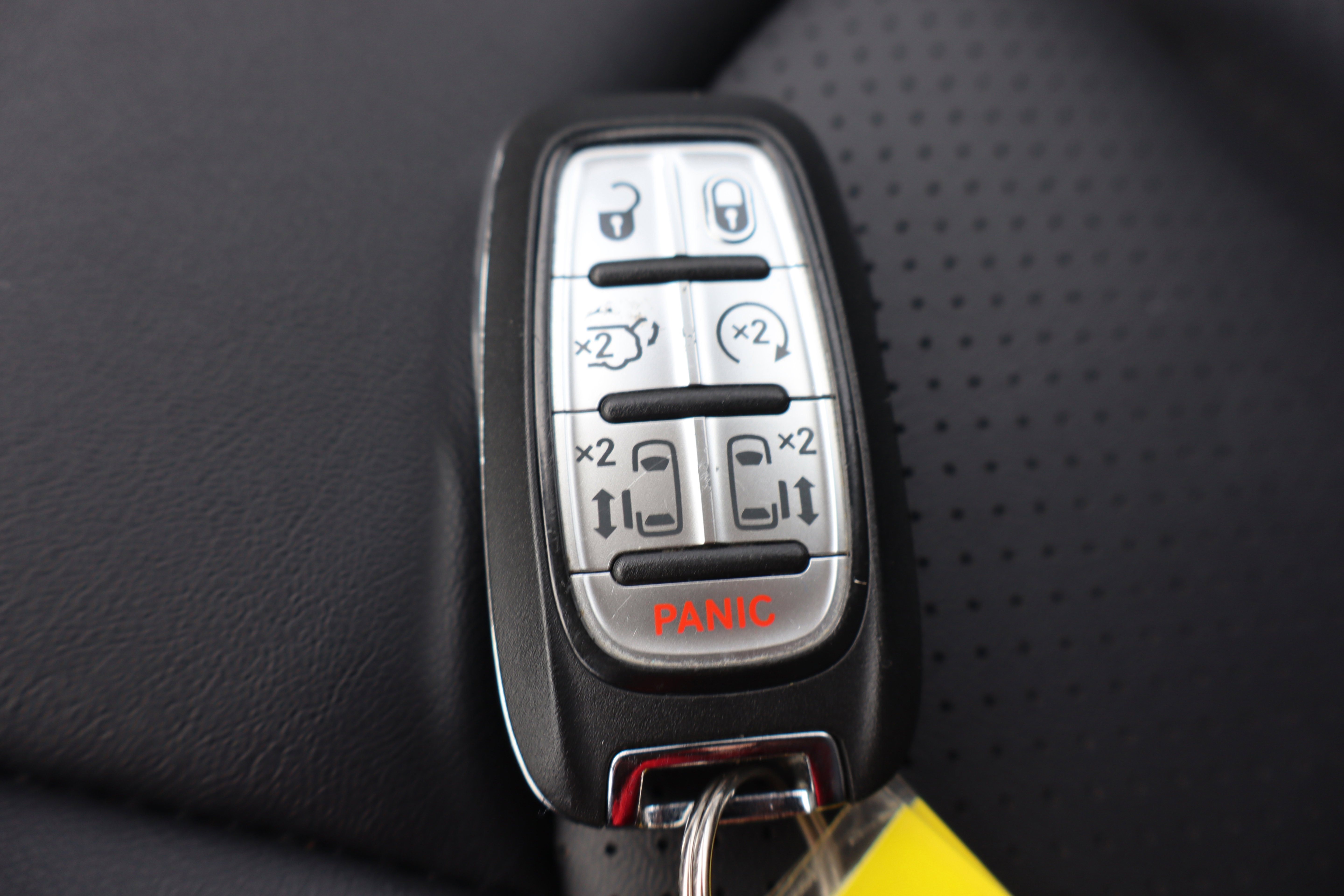 Used 2024 Chrysler Pacifica Touring-L image 30