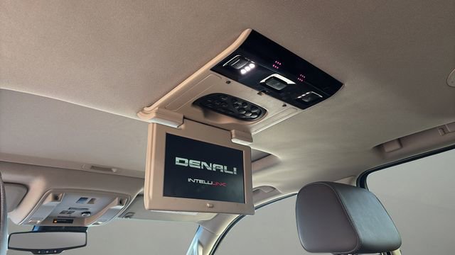 Used 2018 GMC Yukon XL Denali w/ Denali Ultimate Package image 38