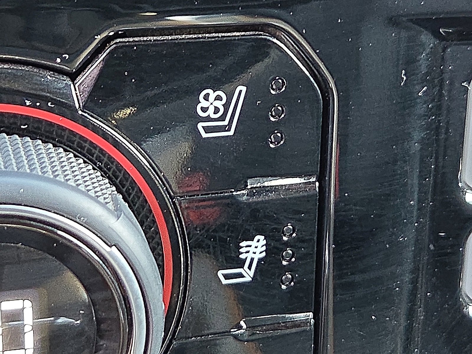 Used 2023 Chevrolet Silverado 1500 High Country w/ Technology Package image 22