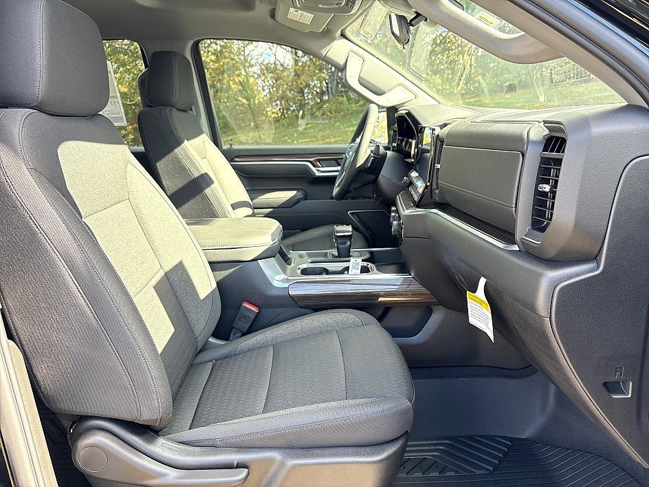New 2026 Chevrolet Silverado 1500 LT image 13