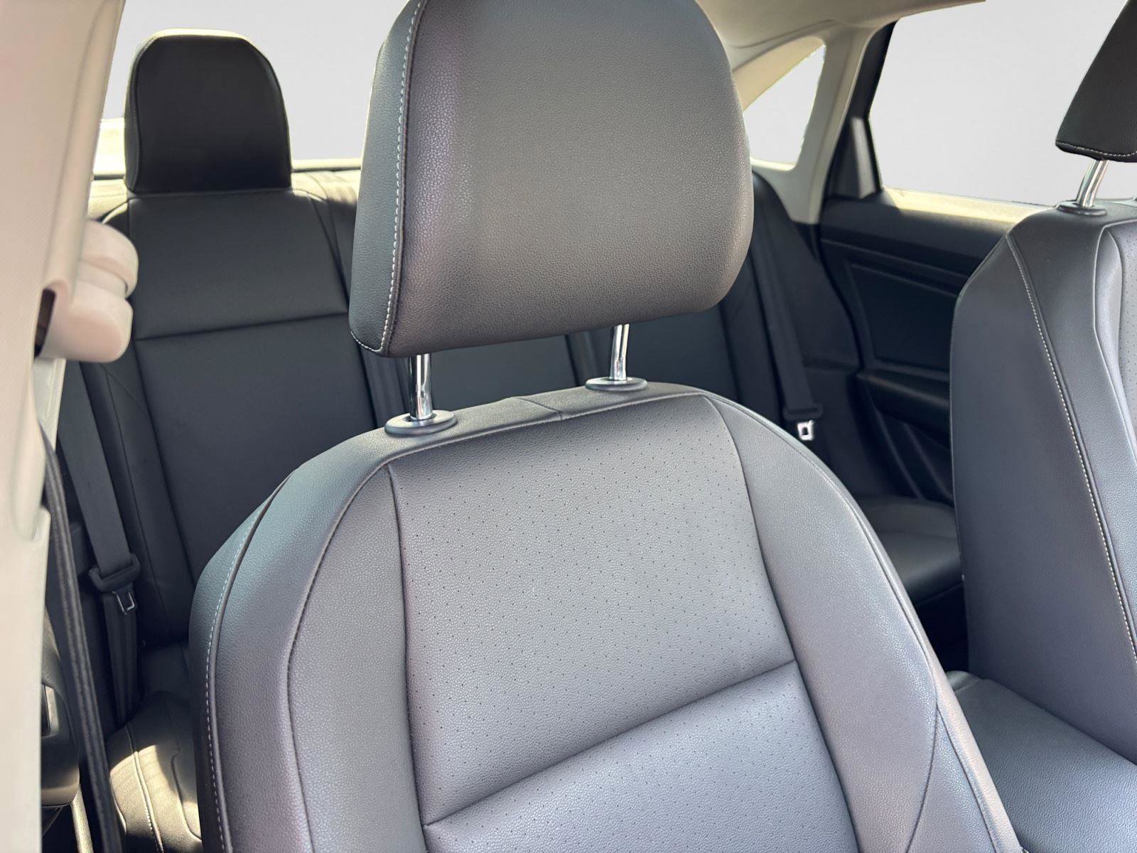 Used 2020 Volkswagen Jetta SEL FWD image 42
