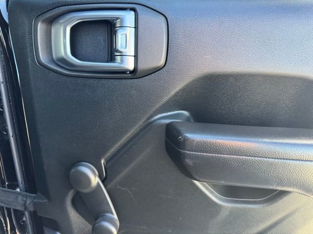 Certified 2018 Jeep Wrangler Unlimited Sport image 23