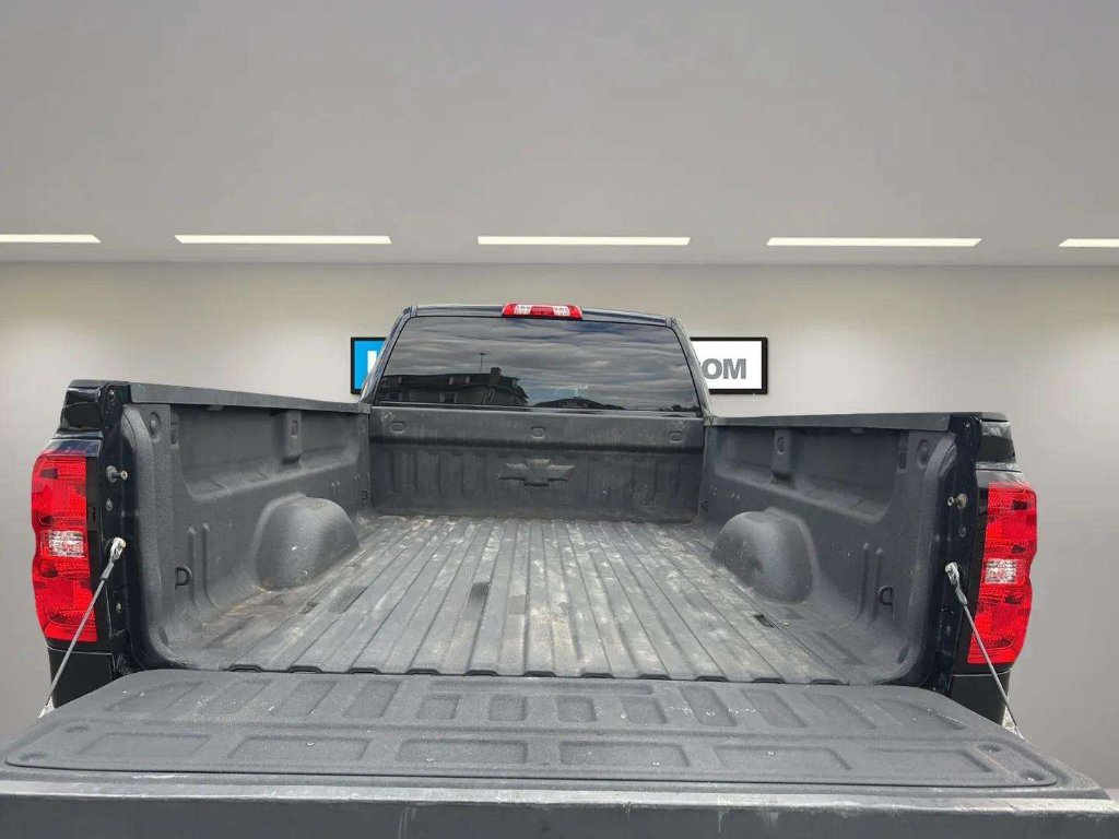 Used 2015 Chevrolet Silverado 3500 High Country w/ Duramax Plus Package AWD/4WD image 9