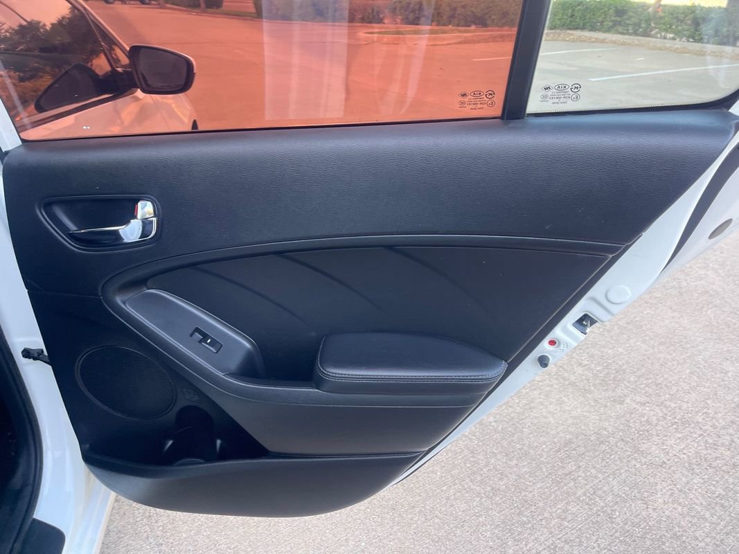 Used 2016 Kia Forte LX image 16