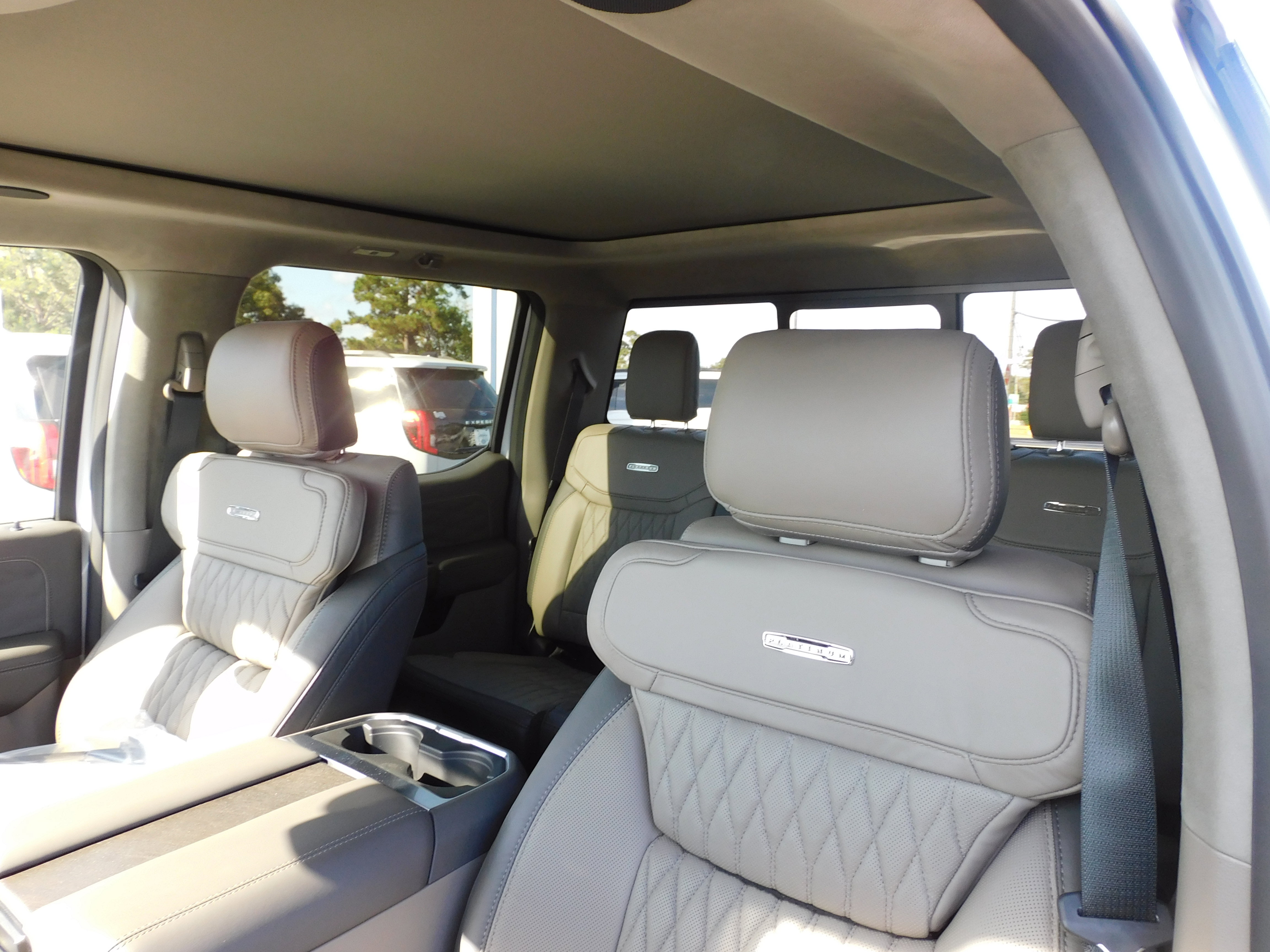 New 2026 Ford F250 Platinum w/ Platinum Plus Package image 12