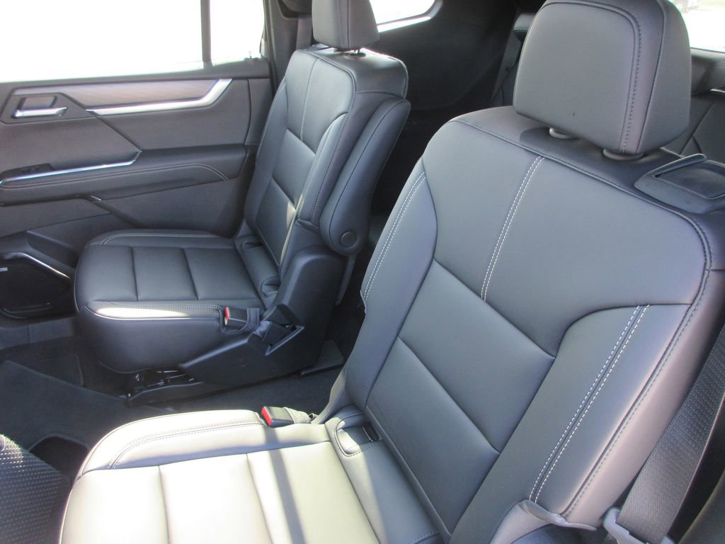 New 2026 GMC Acadia Elevation image 14