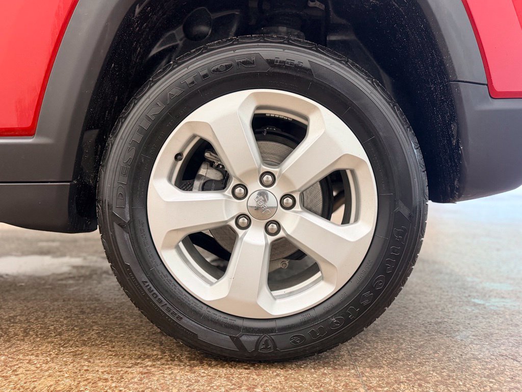 Used 2018 Jeep Compass Latitude w/ Popular Equipment Group AWD/4WD image 21