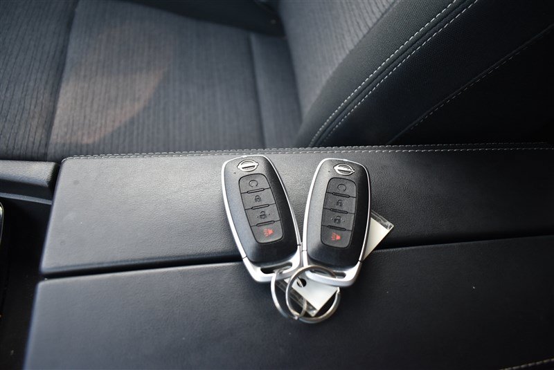 Used 2023 Nissan Rogue SV AWD/4WD image 18