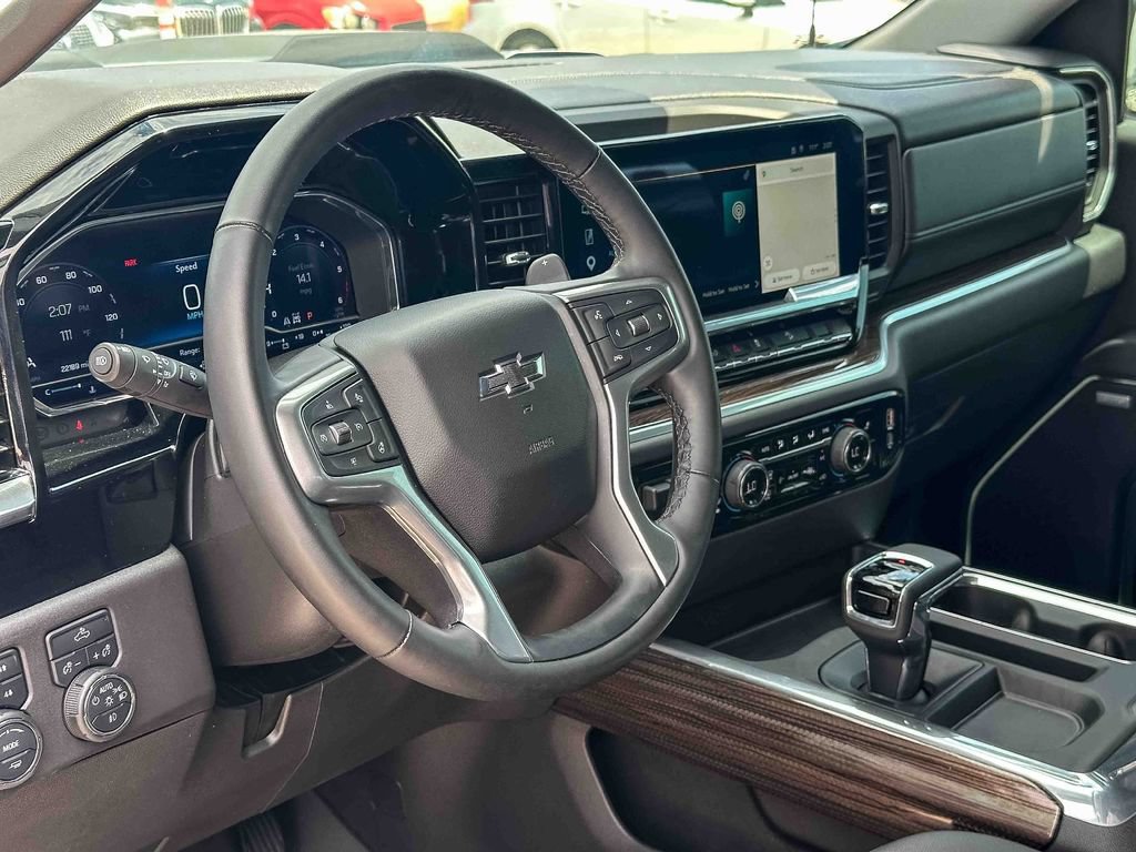 Used 2025 Chevrolet Silverado 1500 LT Trail Boss w/ Convenience Package II AWD/4WD image 12