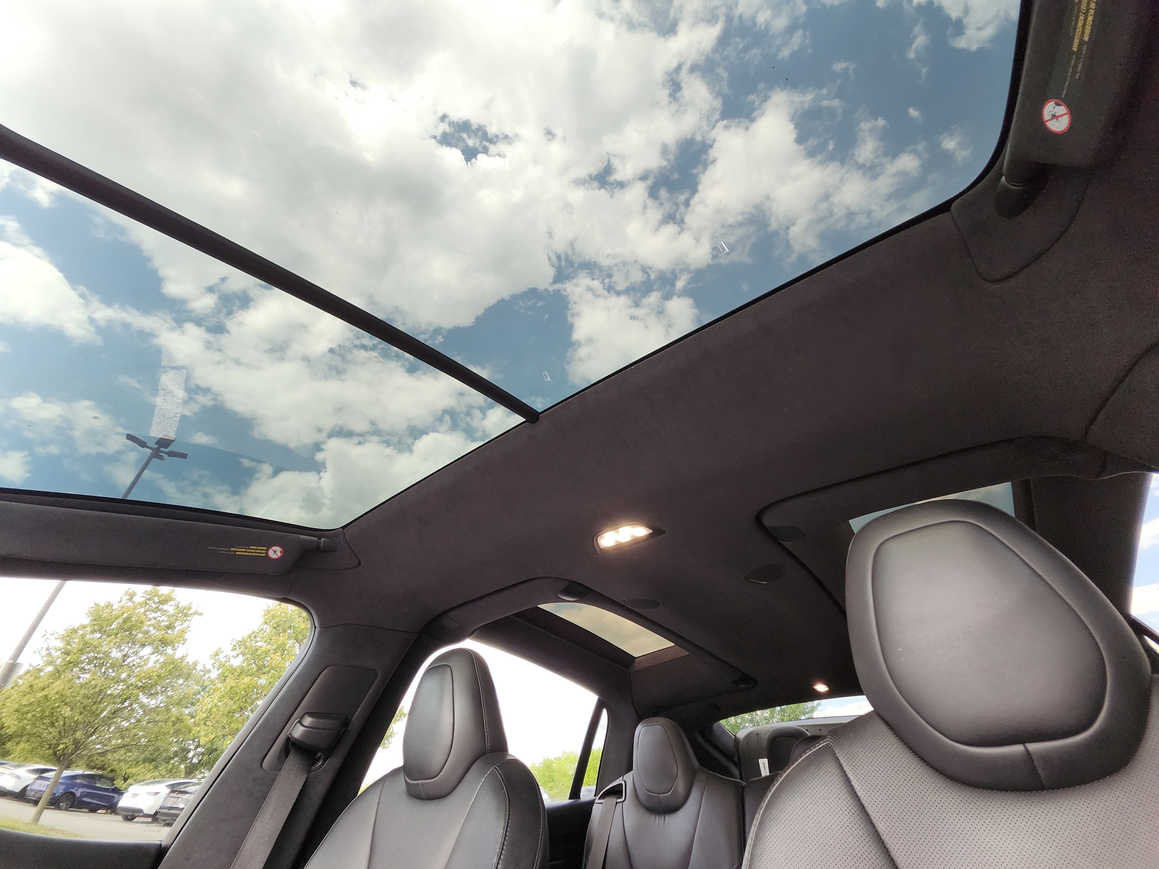 Used 2022 Tesla Model X AWD/4WD image 2