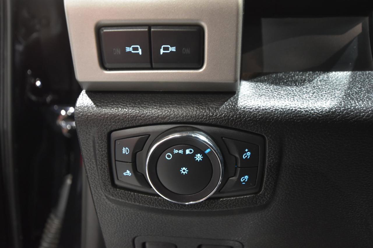 Used 2020 Ford F350 Lariat w/ Lariat Ultimate Package image 19