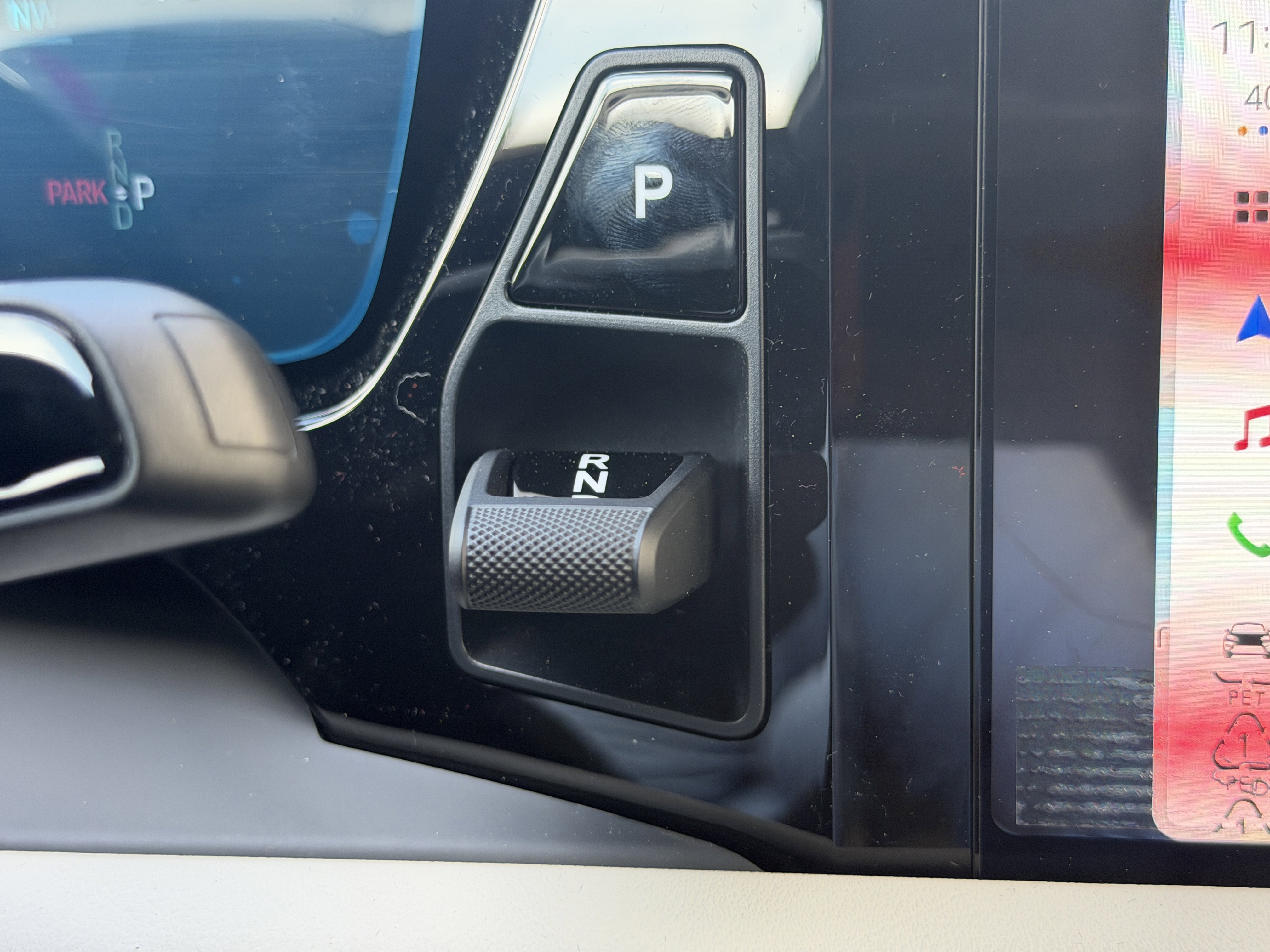 New 2026 Porsche Macan Turbo Electric image 33