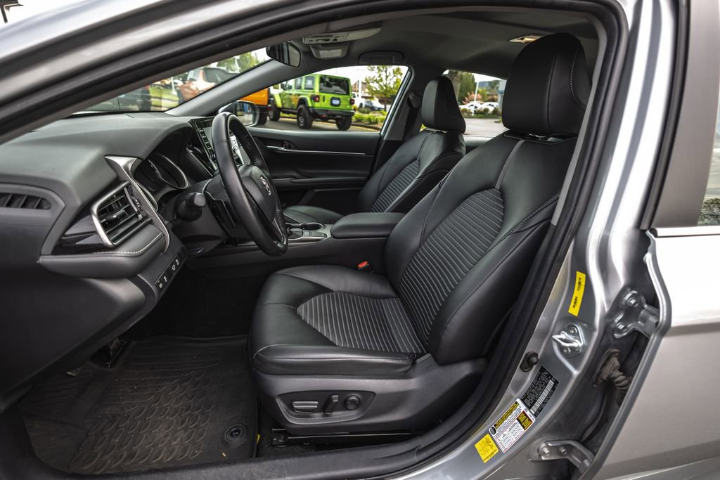 Used 2024 Toyota Camry SE FWD image 19