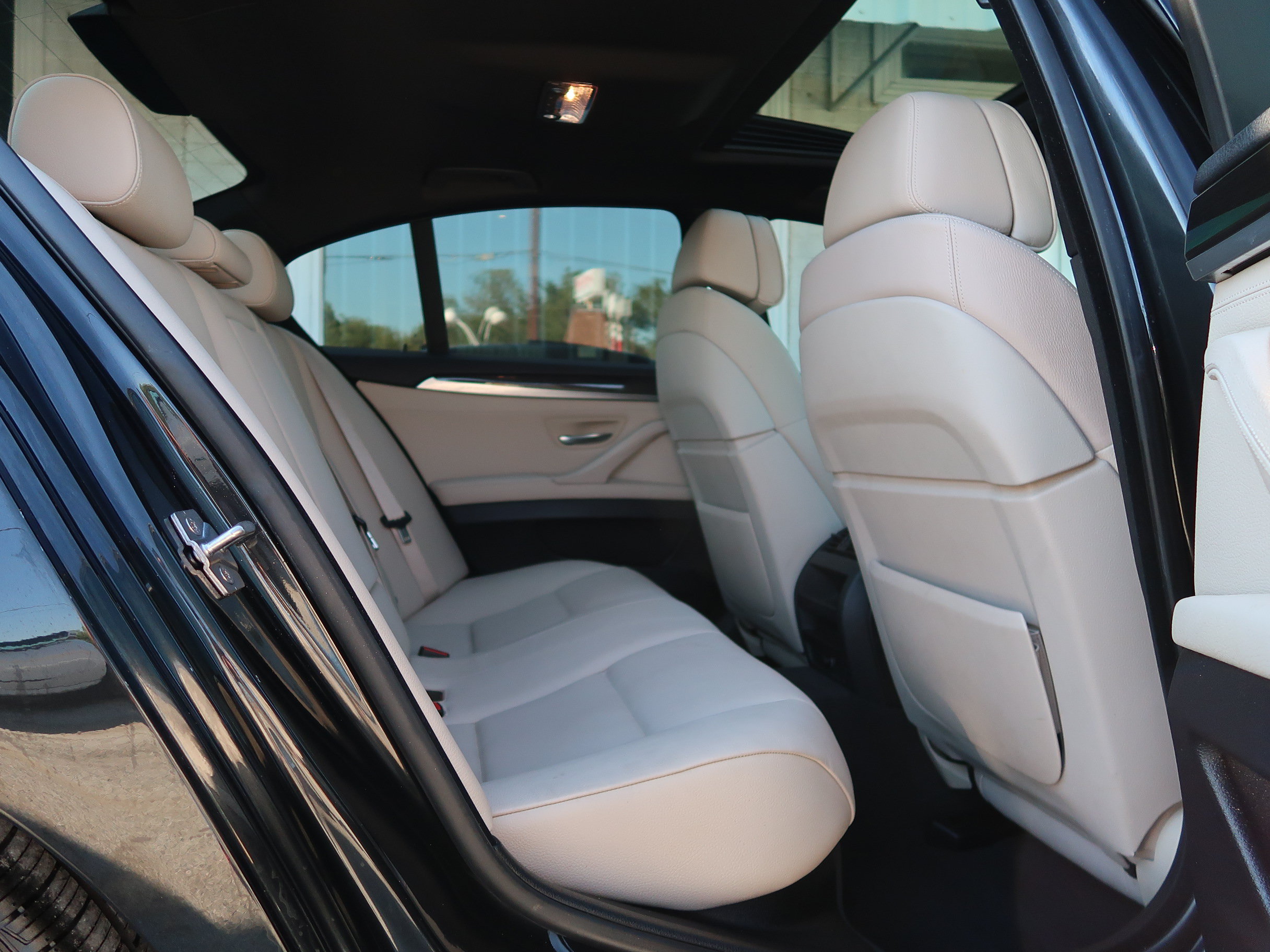 Used 2012 BMW 528i Sedan RWD image 31