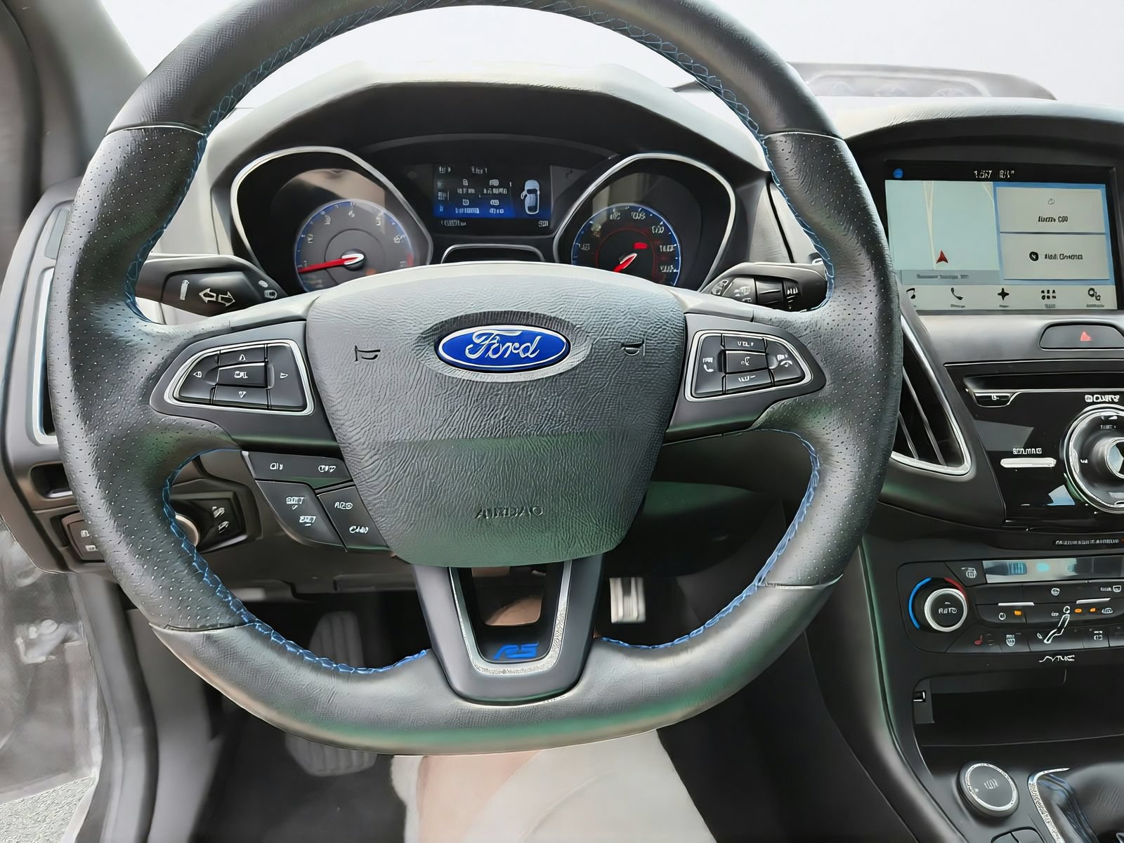 Used 2017 Ford Focus RS AWD/4WD image 15