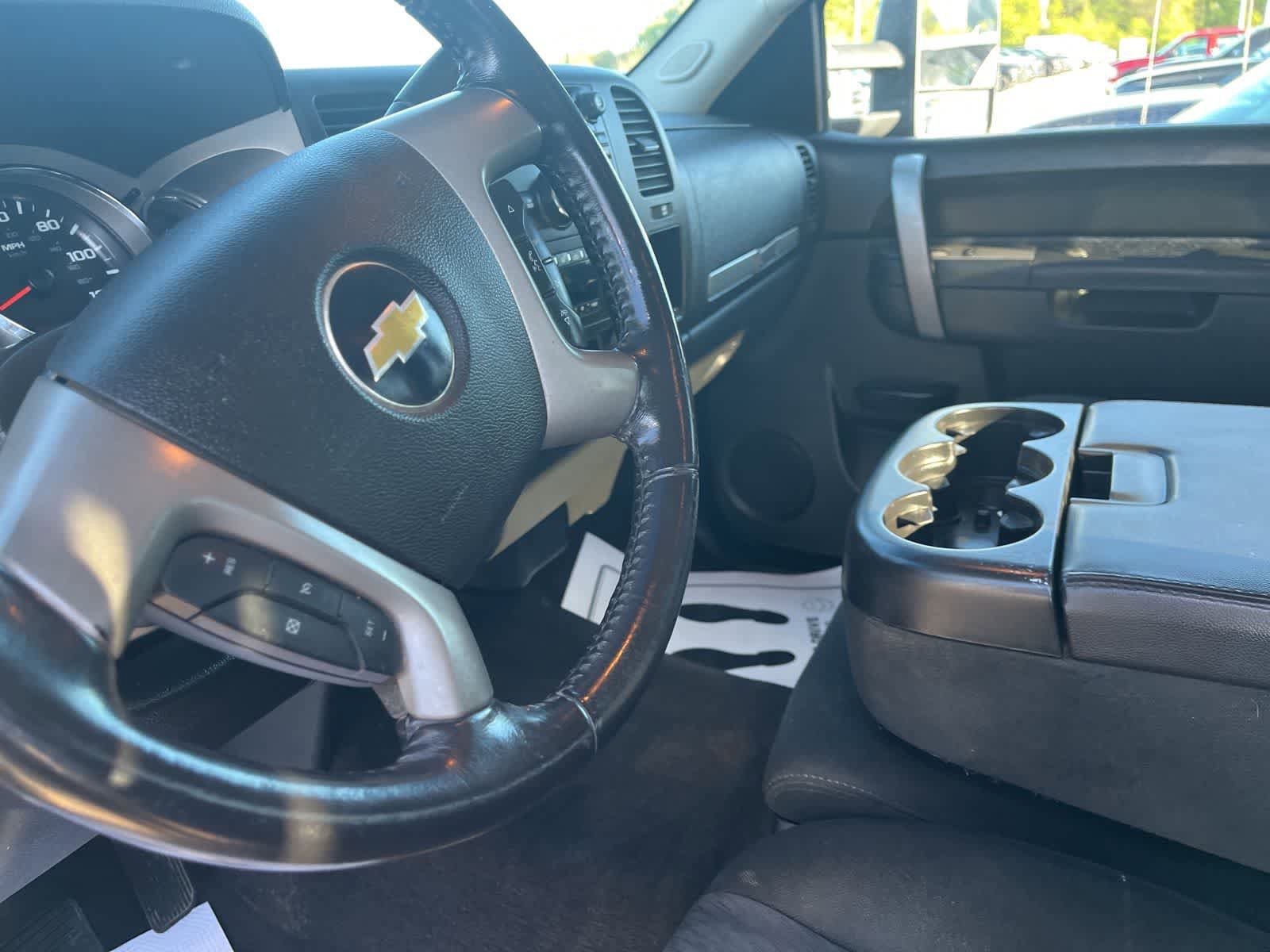 Used 2010 Chevrolet Silverado 1500 LT w/ Power Pack Plus AWD/4WD image 24