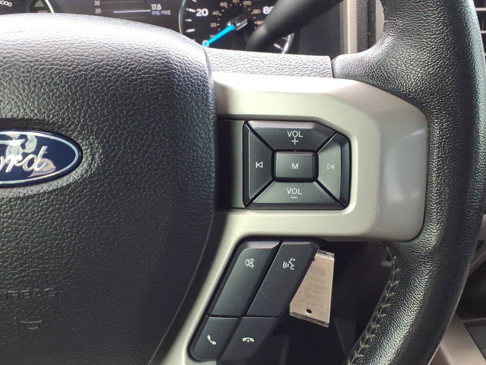 Used 2020 Ford F350 Lariat w/ Snow Plow Prep Package AWD/4WD image 27