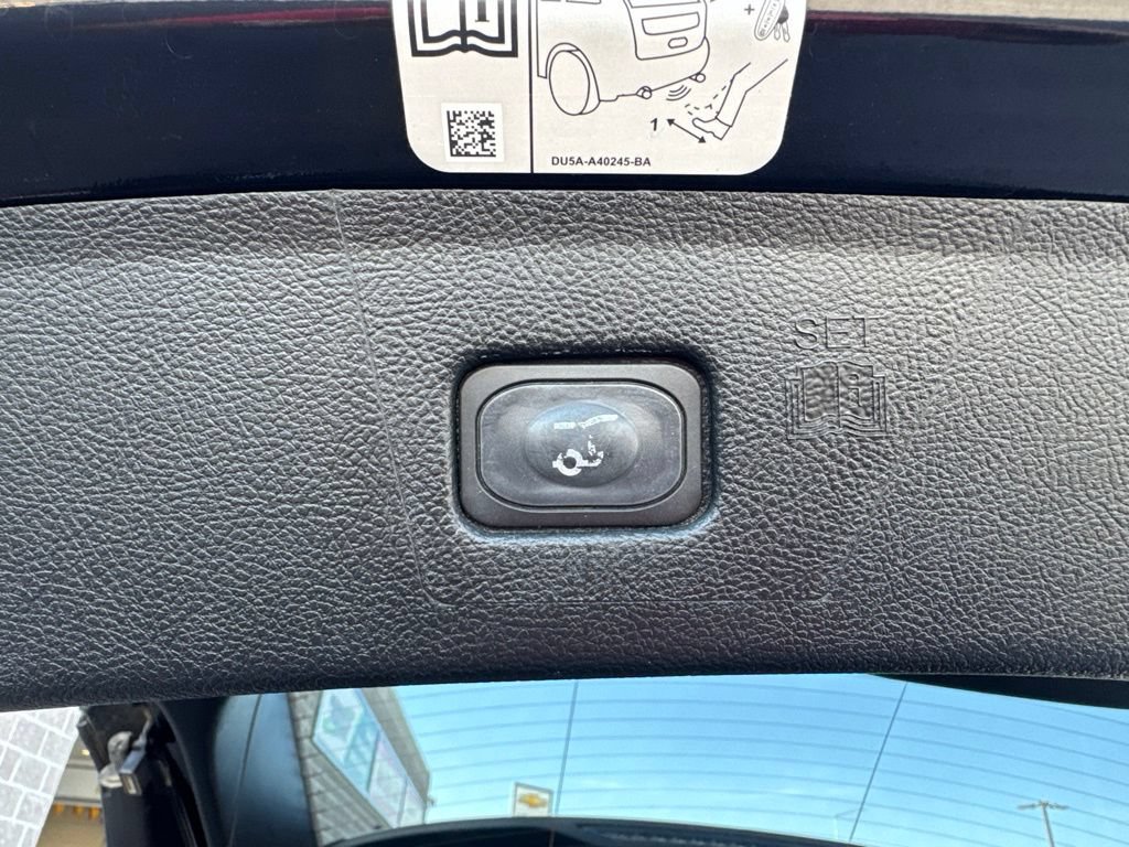 Used 2019 Ford Edge Titanium w/ Equipment Group 301A FWD image 37