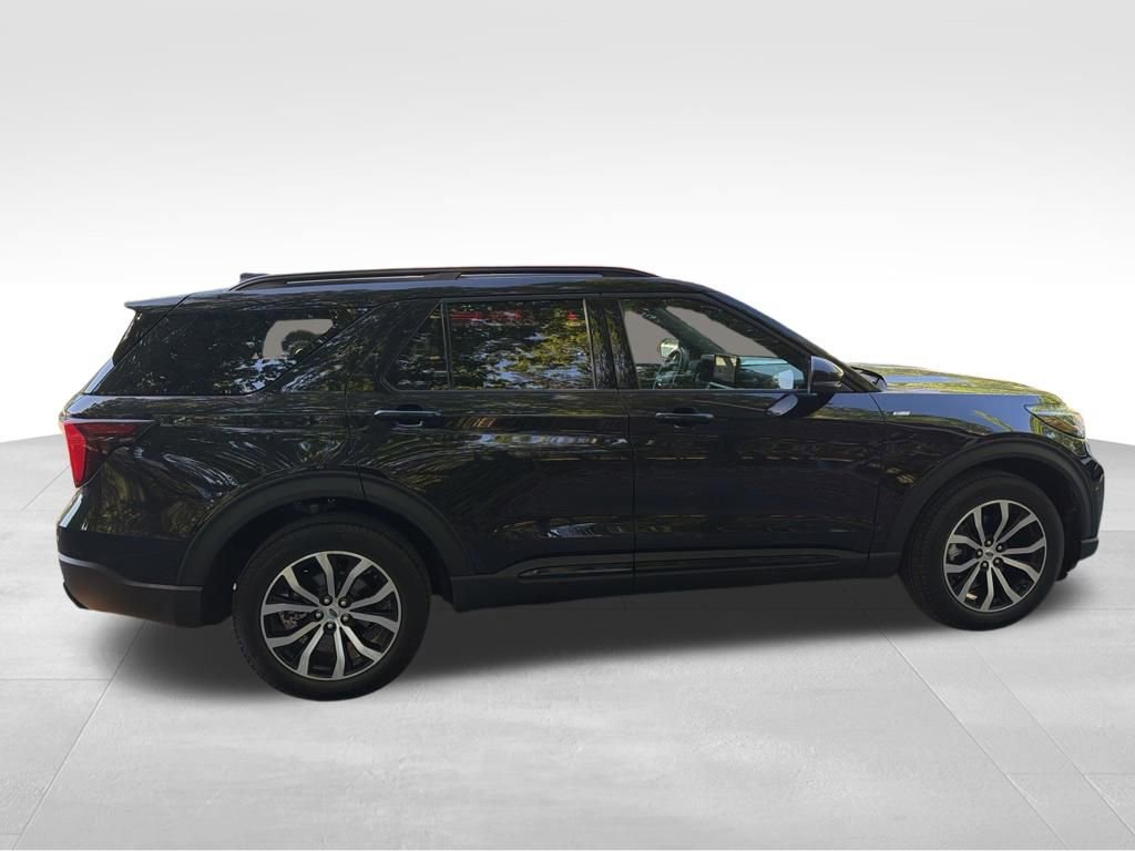 Used 2025 Ford Explorer ST-Line image 5