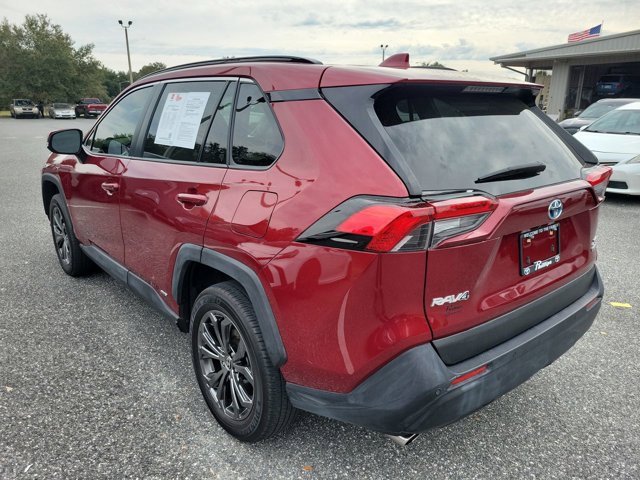 Used 2023 Toyota RAV4 XLE Premium image 12