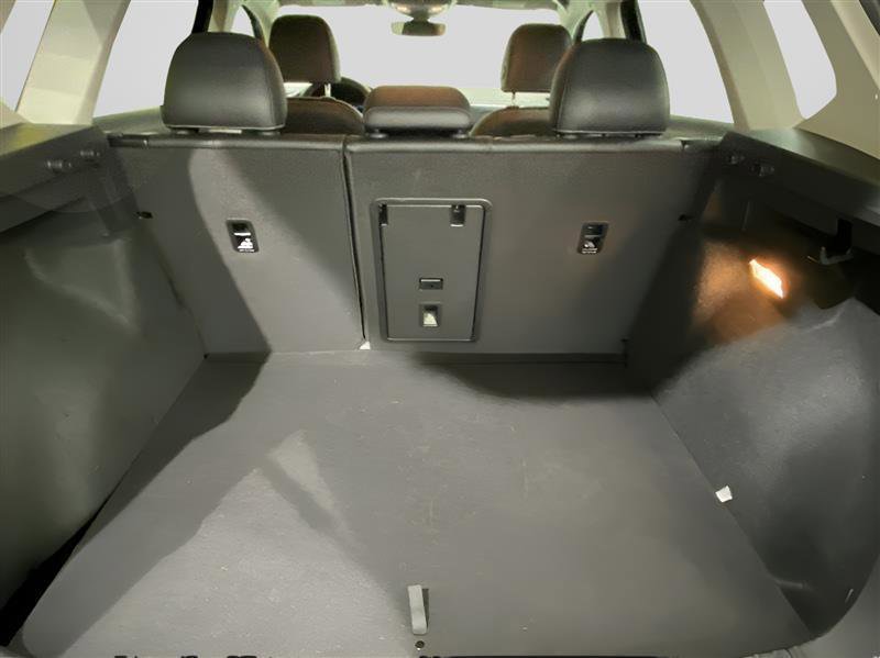 Used 2022 Volkswagen Taos SEL image 27