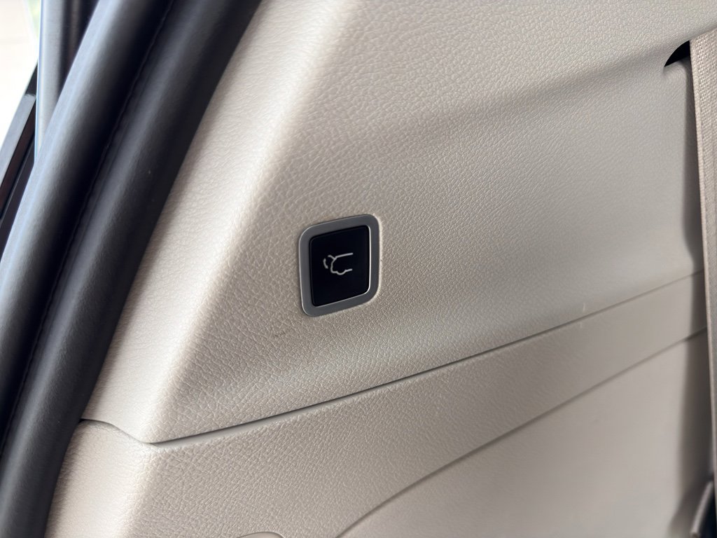 Used 2018 Chrysler Pacifica Touring Plus image 15